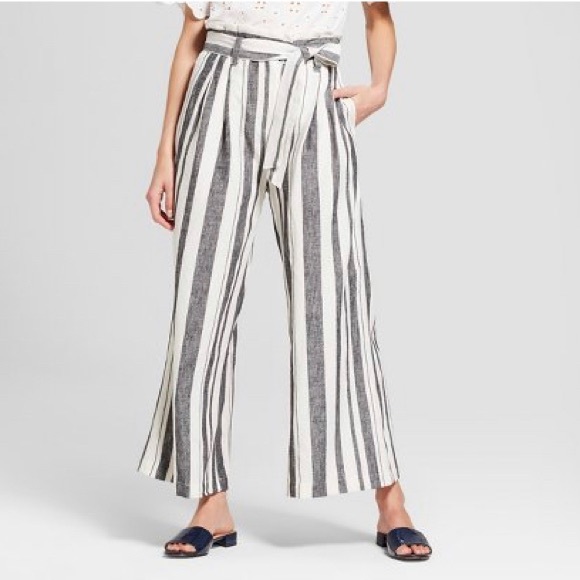 Who What Wear Pants - NWT Who What Wear Wide Leg Paperbag pants black Who What Wear Pants - NWT Who What Wear Wide Leg Paperbag pants black